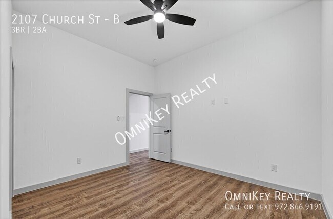 Building Photo - 2107 Church St