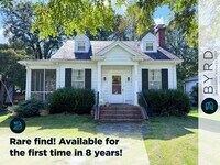 Building Photo - 1715 Elmsmere Ave