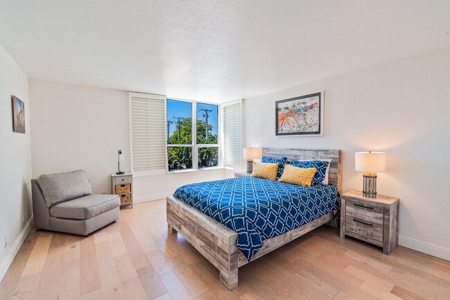 Building Photo - 1000 Spanish River Rd