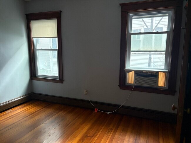 Building Photo - 977 South St