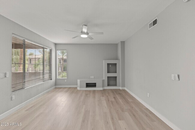 Building Photo - 11680 E Sahuaro Dr