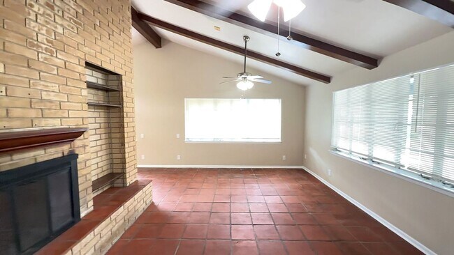 Building Photo - 3815 Ridgeline Dr