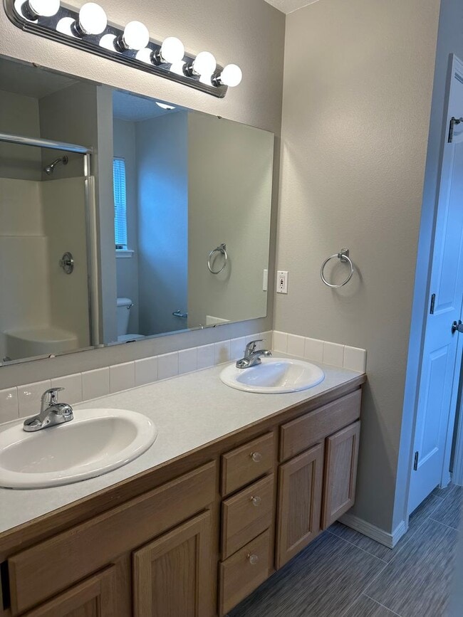 Building Photo - $1,895. - Coming soon! 4 Bed, 2 Bath with ...
