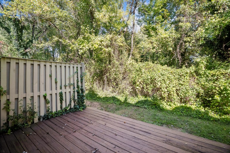 Building Photo - 1925 Dutch Village Dr