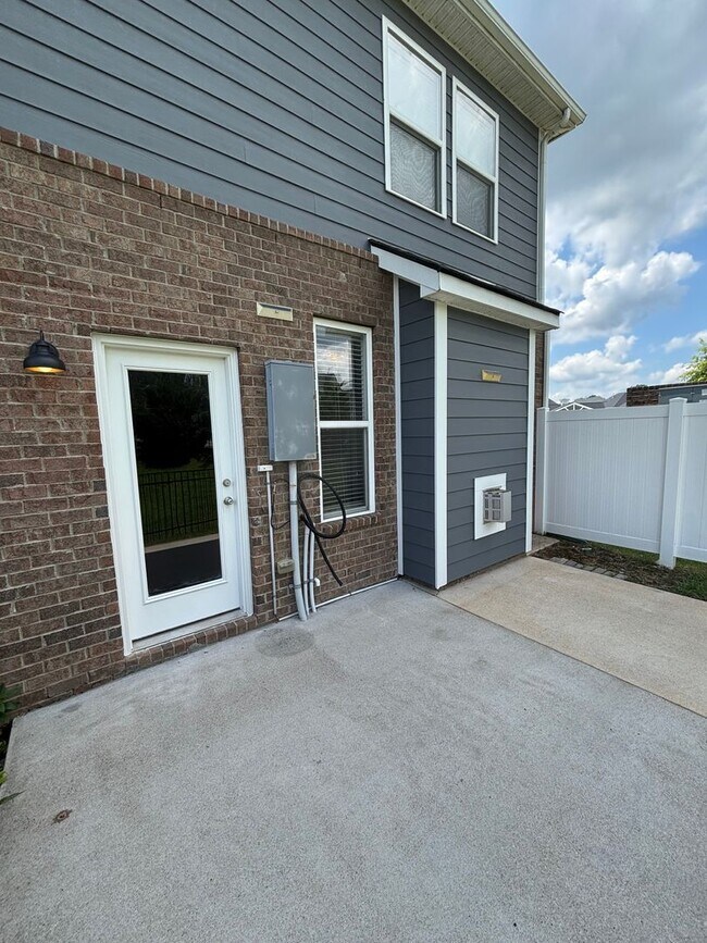 Building Photo - 3240 Brookberry Ln