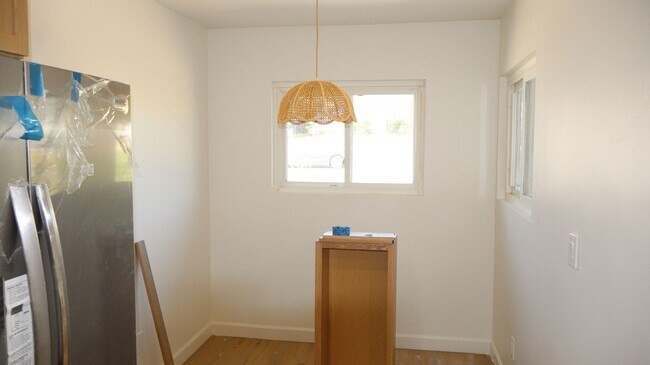 Building Photo - 2 bedrooms 2 baths corner home in Imperial Beach.