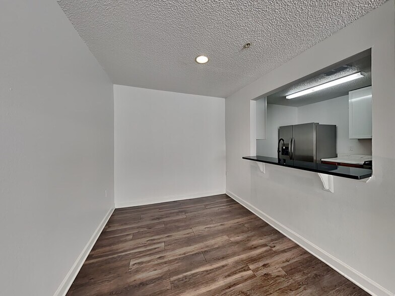 Building Photo - 2059 Dixie Belle Dr