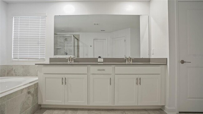 Building Photo - 1741 Sourwood Dr