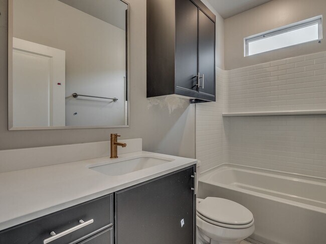 Building Photo - Beautiful New Construction Home in Edmond/...