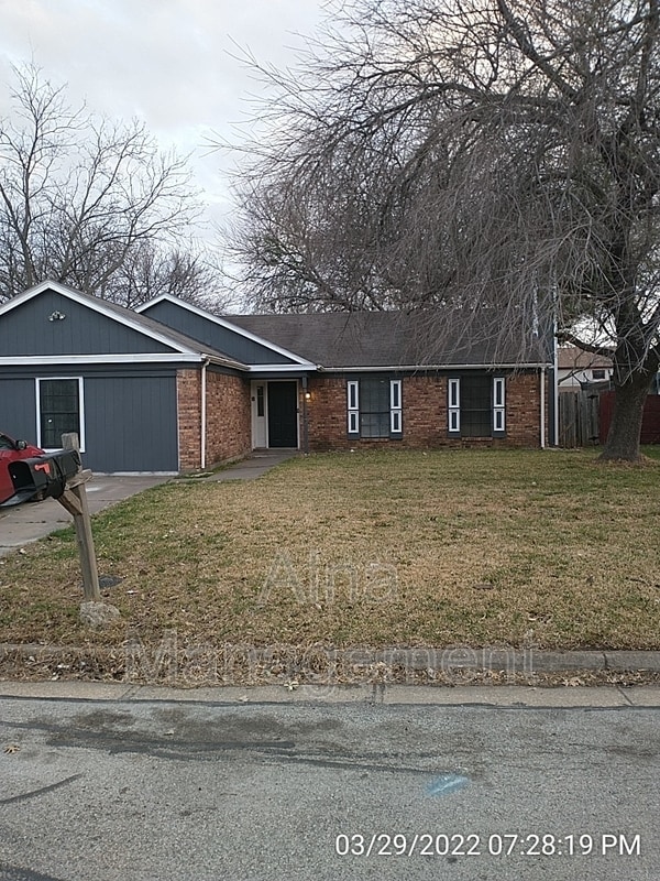 Building Photo - 1704 Fieldstone Ct