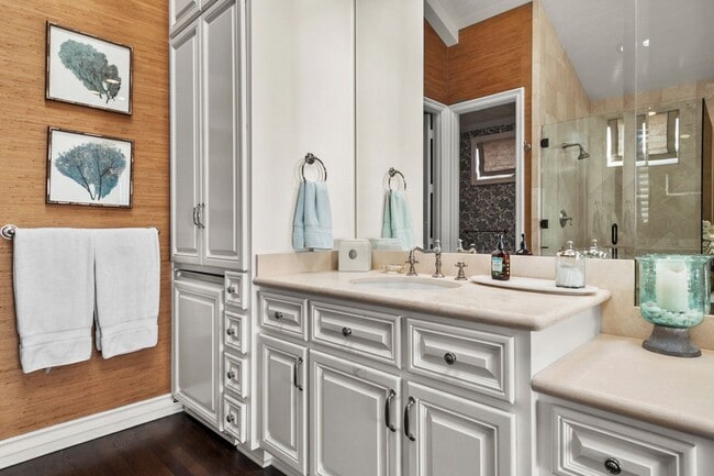 Building Photo - 1514 E Oceanfront