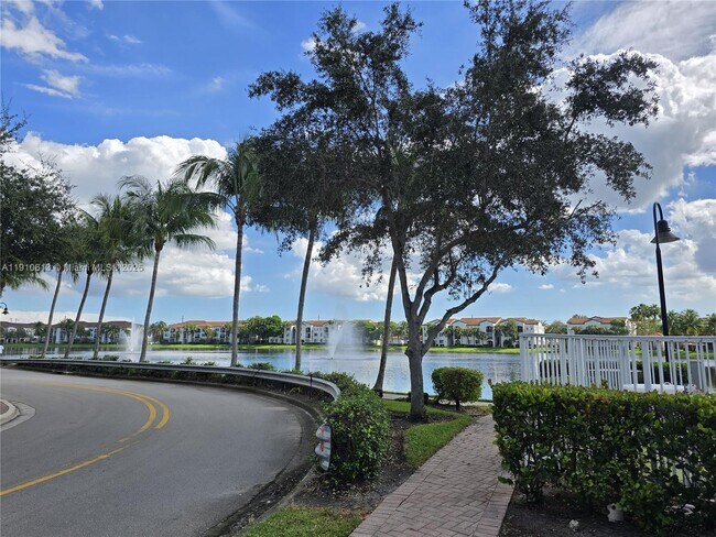 Building Photo - 11938 SW 26th Ct