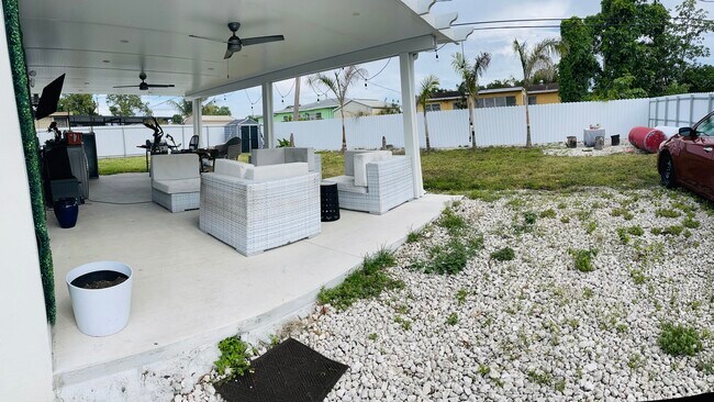 Building Photo - 3010 NW 158th St