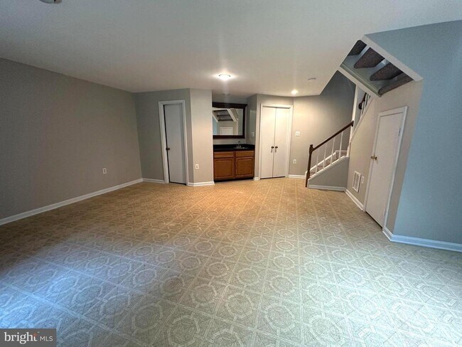 Building Photo - 11928 Sentinel Point Ct