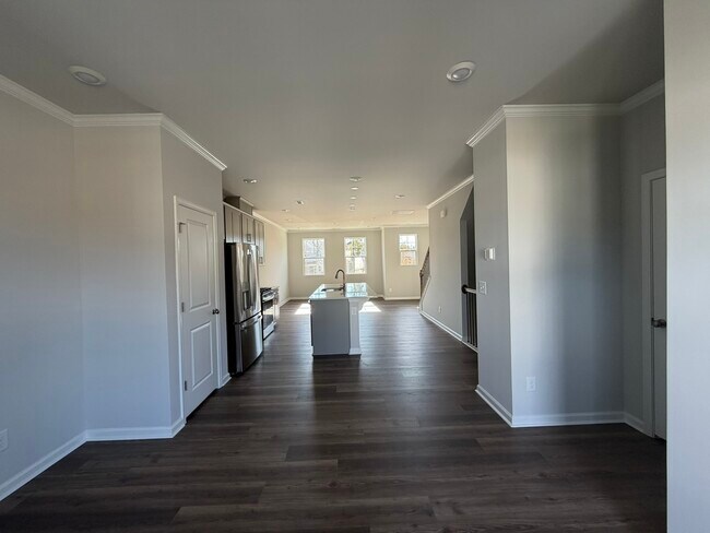 Building Photo - Carolina Springs 2