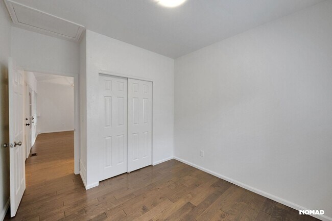 Building Photo - Beautiful 4BR House in Centennial