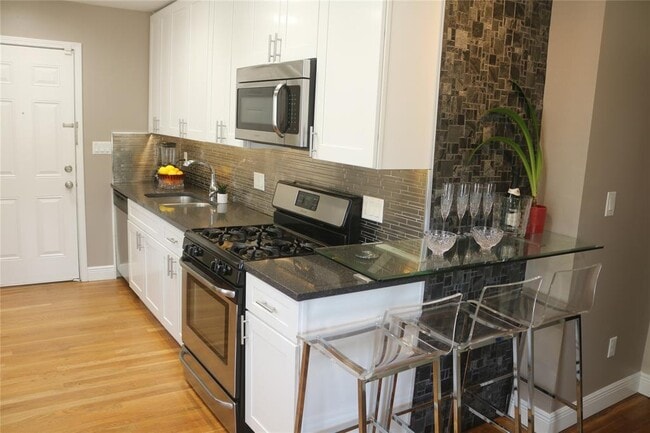 Building Photo - 4606 Wally Ave