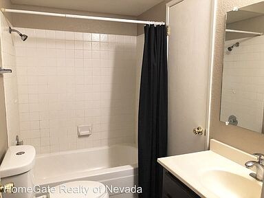 Building Photo - 2913 Tierra Verde E