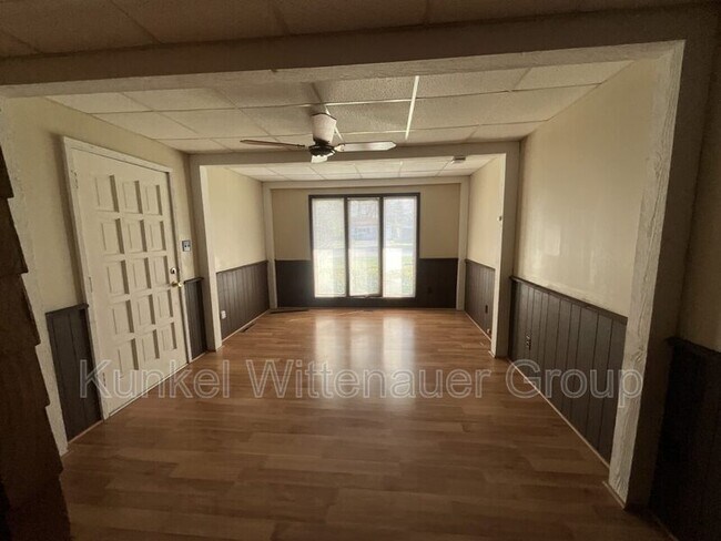 Building Photo - 111 Kassing Ave