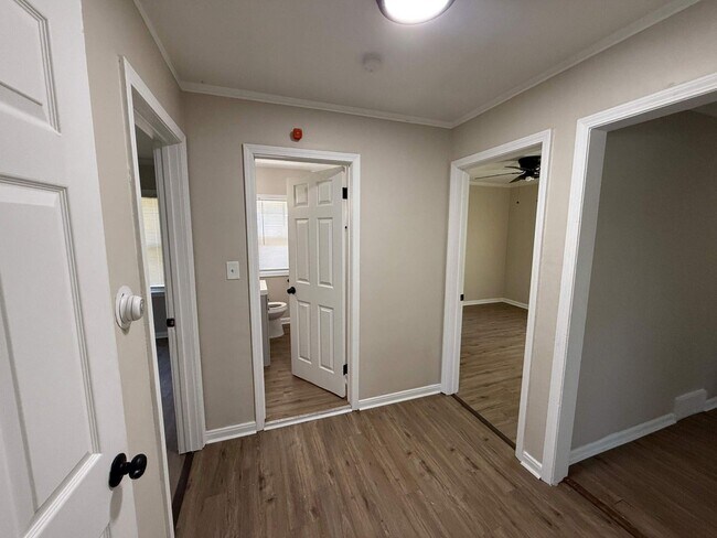 Building Photo - Renovated 3-Bedroom Home – We Welcome Sect...