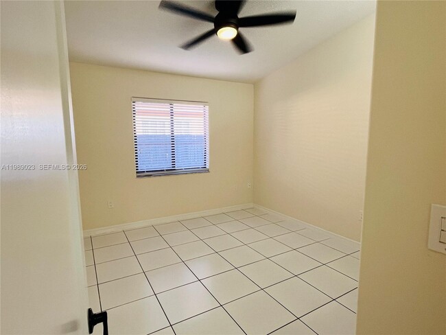 Building Photo - 16605 SW 90th St