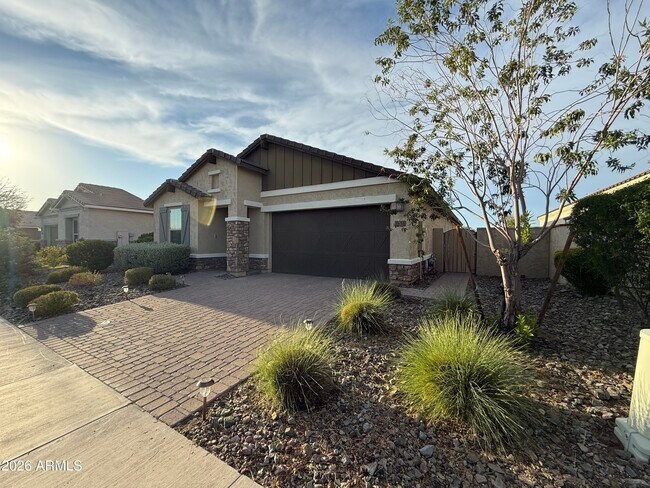 Building Photo - 9458 Thatcher Ave