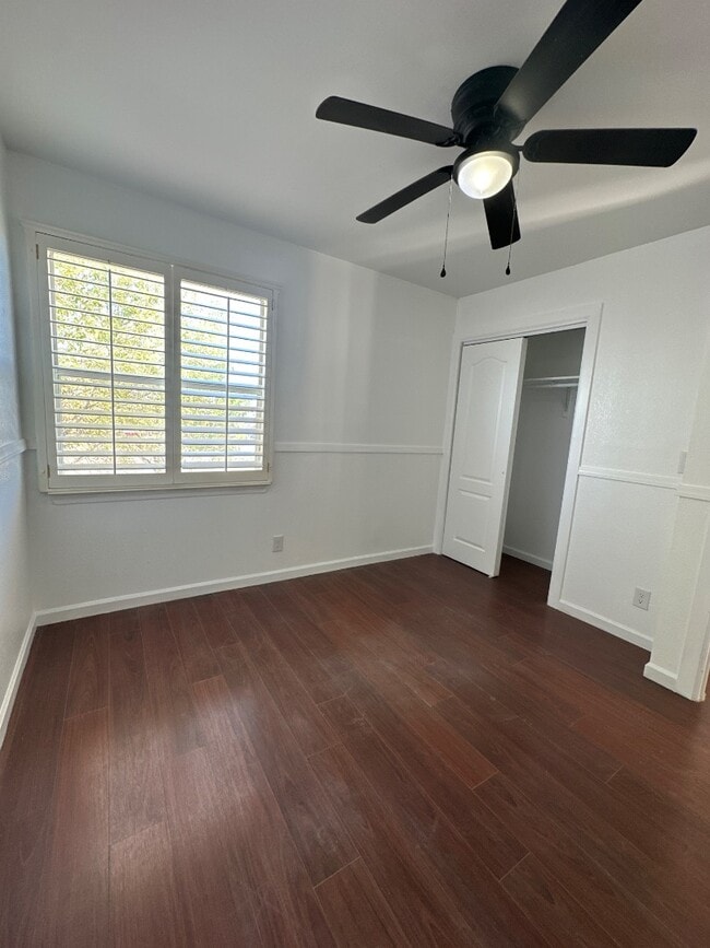 Building Photo - 7461 Plaza Redonda Dr