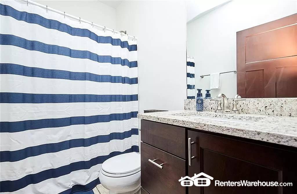 Building Photo - 254 S 91st St