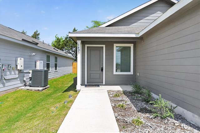 Building Photo - 1429 Erie Dr