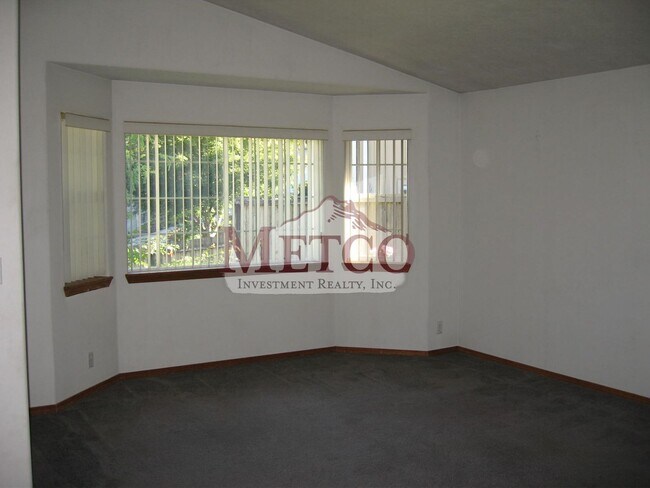 Building Photo - Nice Thurston Home