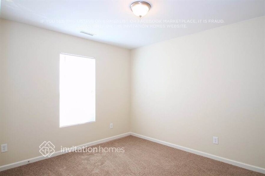 Building Photo - 2406 Ferdinand Dr
