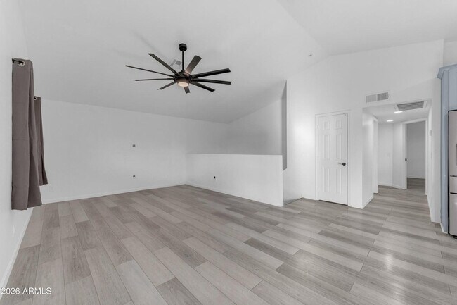 Building Photo - 1852 N Saffron Cir