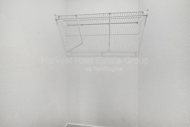 Building Photo - 33158 7th St