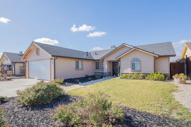 Primary Photo - Beautiful home in Soledad!