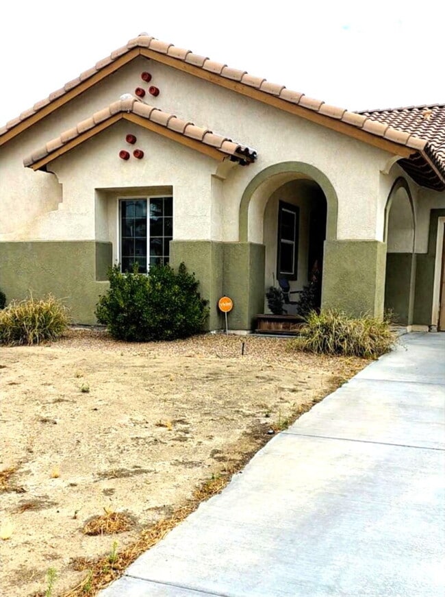 Building Photo - Stunning & Secure West Lancaster Luxury Ho...