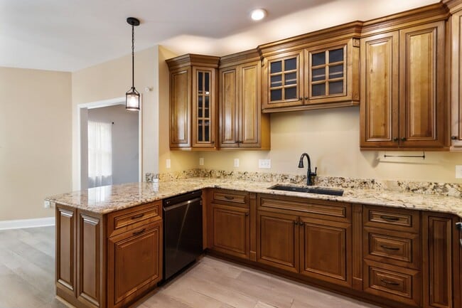 Building Photo - Spacious Kiln Creek Home with Smart Tech, ...