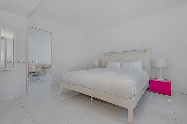 Building Photo - 2301 Collins Ave