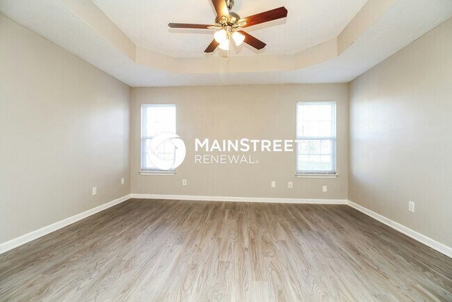 Building Photo - 3 Bedroom Pet-Friendly Home in La Vergne, TN with Main Street Renewal
