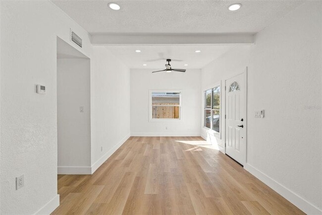 Building Photo - 4606 W Paxton Ave