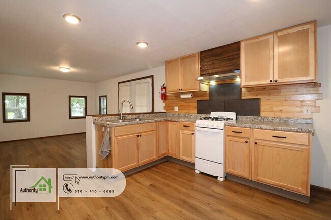 Building Photo - 4083 Notre Dame Ave