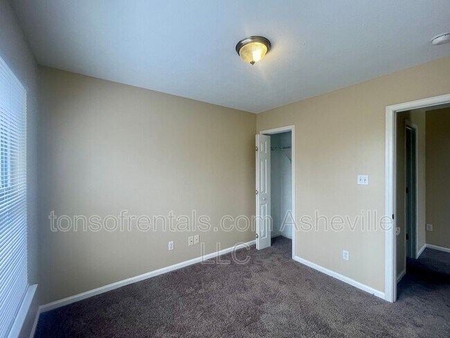 Building Photo - 16-A Evergreen Ave