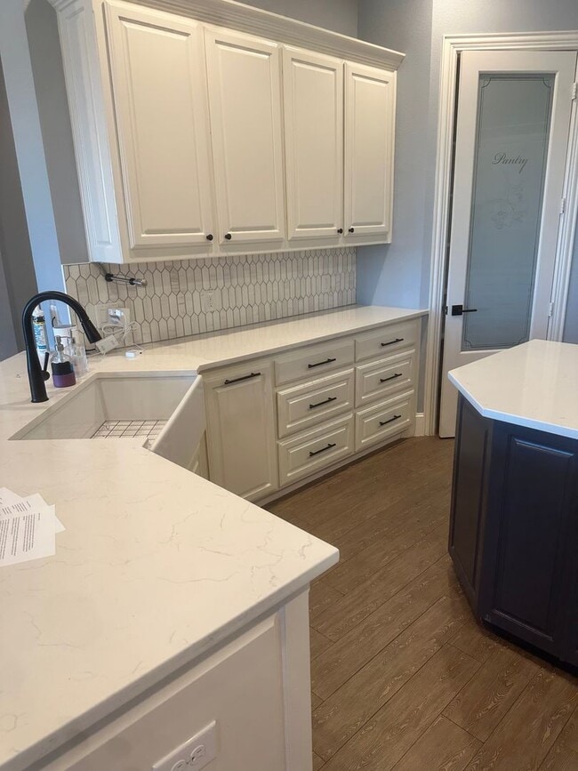 Building Photo - open concept 4bd - rent to own