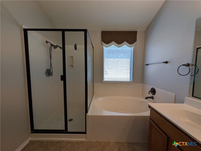 Building Photo - 2937 Post Oak Cir