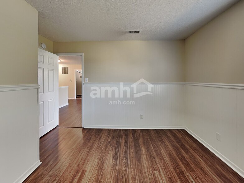 Building Photo - 24 Winterwood Dr