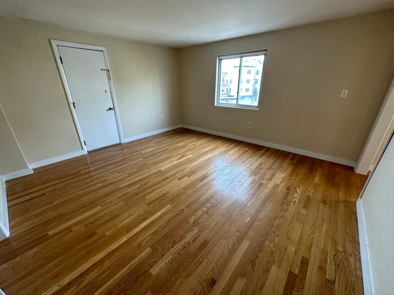 Building Photo - 574 Dorchester Ave