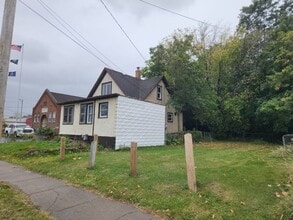Building Photo - 227 Dewey Ave