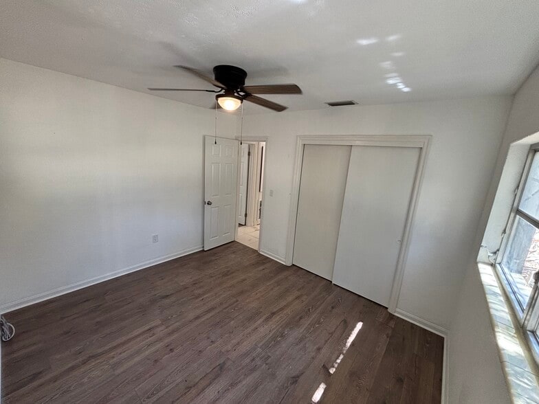 Building Photo - 12 Catalina Dr