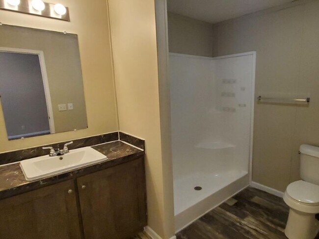 Building Photo - 7 Canary Hill Dr