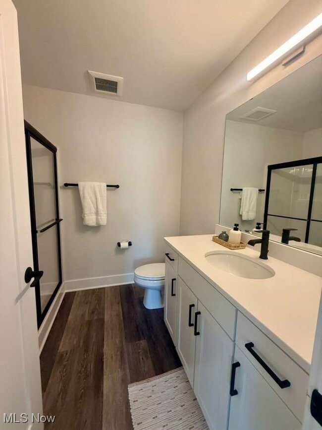 Building Photo - 1495 Superior Ave E