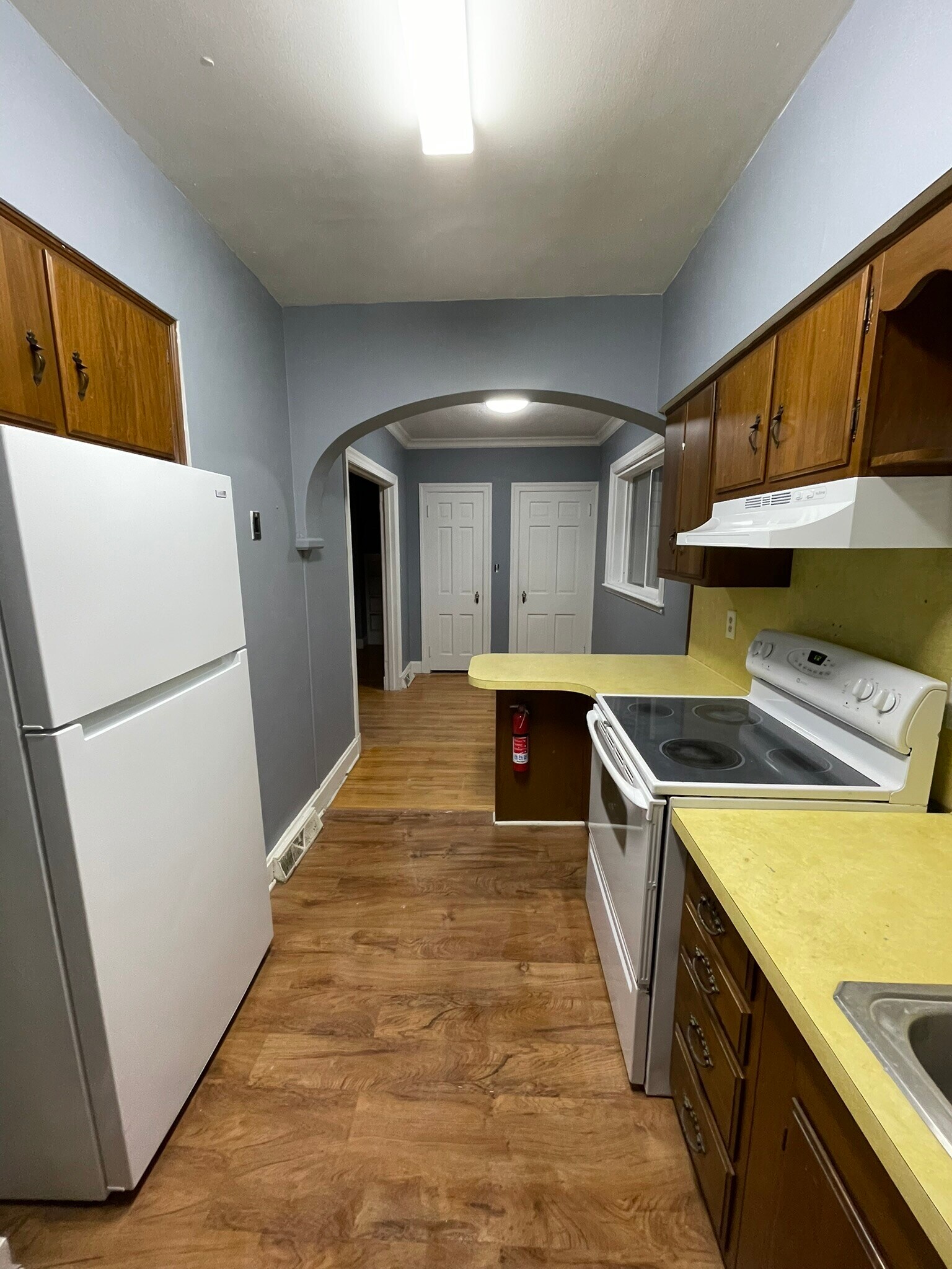 Kitchen - 102 N Center St